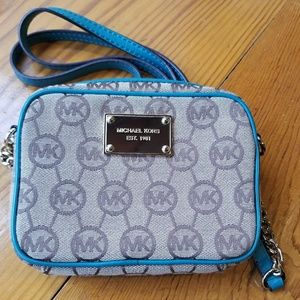 Michael Kors Signature Crossbody